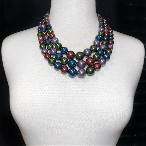 3 Row Layered Multicolor Pearl Chunky Necklace Set - Picture 3 of 3